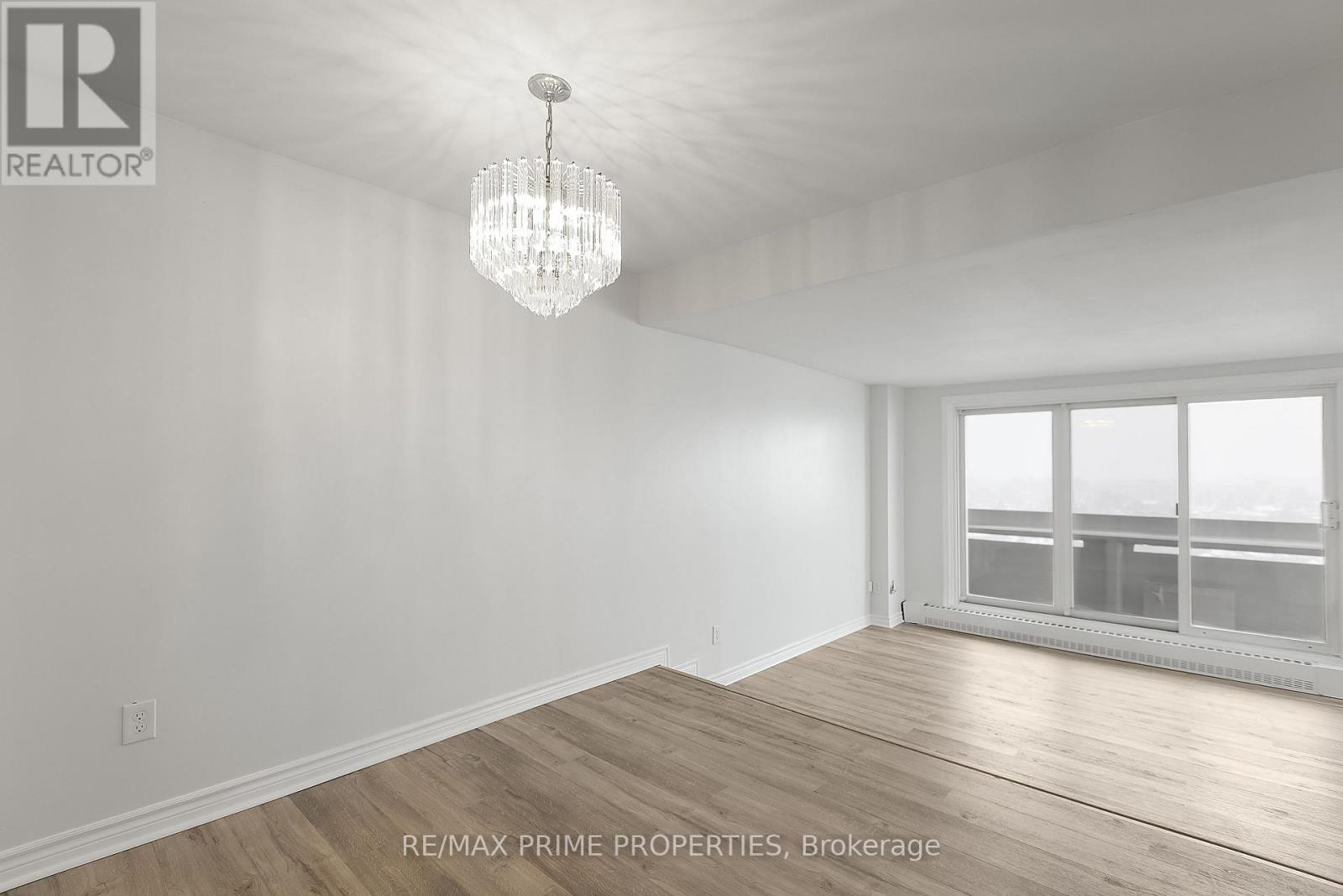 Photo 10 of 1603 1081 Ambleside Drive, Ottawa ON