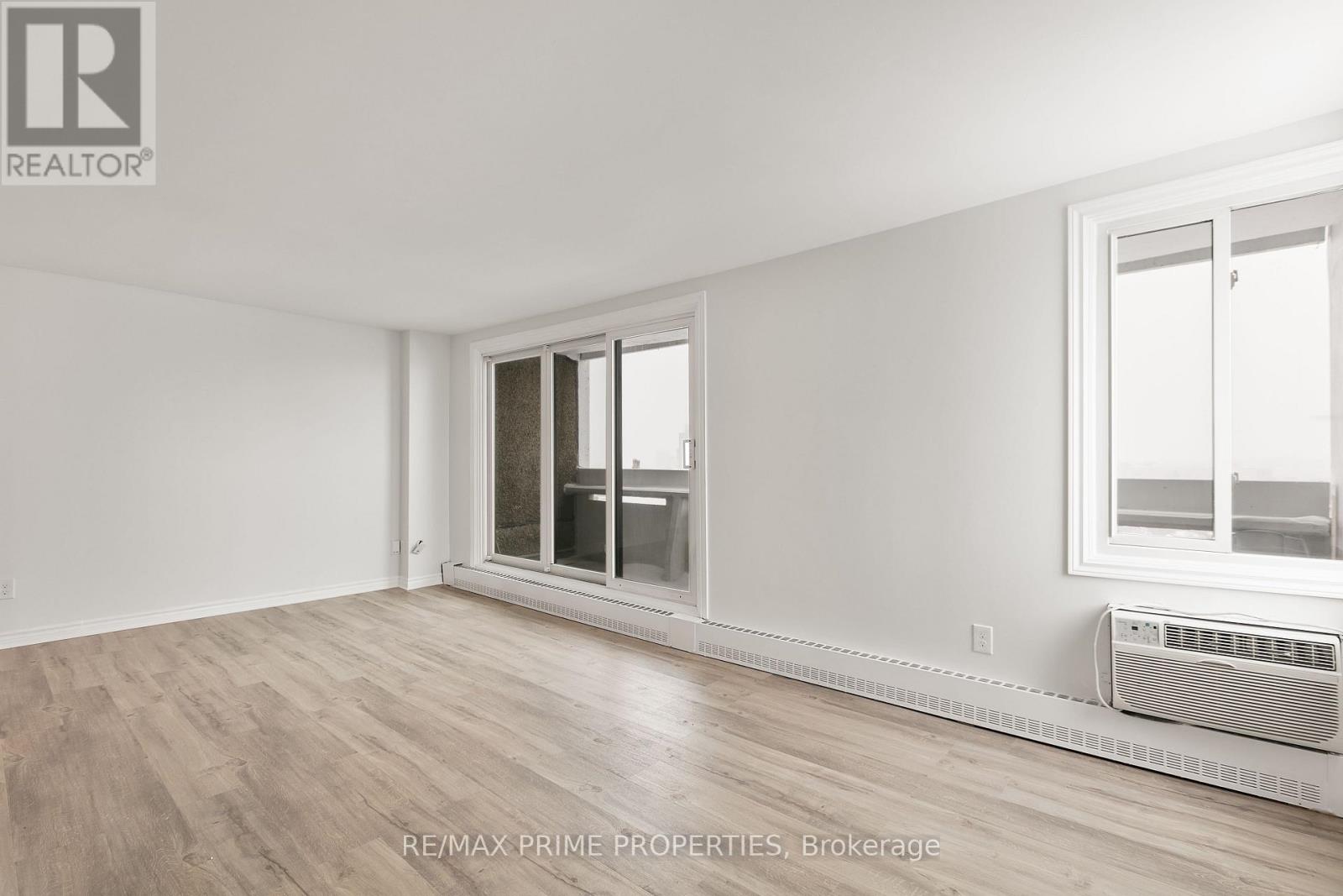 Photo 15 of 1603 1081 Ambleside Drive, Ottawa ON