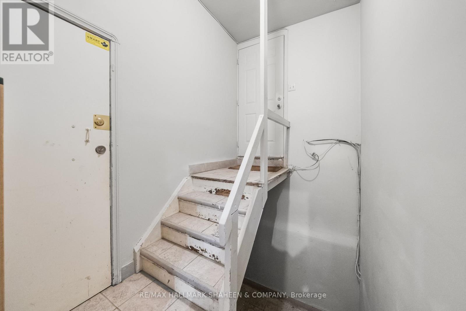 Photo 18 of 1126 Eglinton Avenue W, Toronto ON
