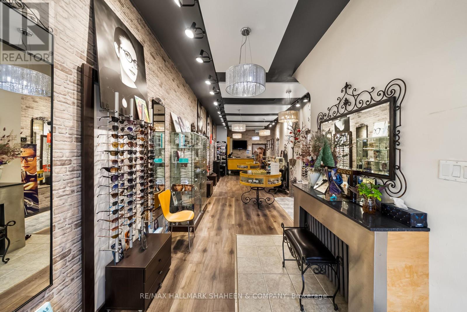 Photo 6 of 1126 Eglinton Avenue W, Toronto ON