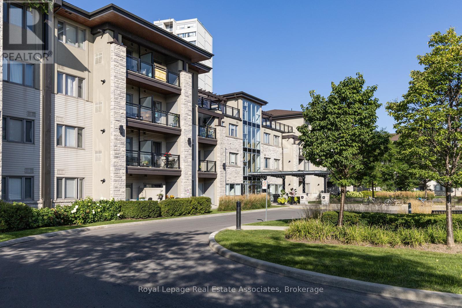 Photo 22 of 325 570 Lolita Gardens, Mississauga ON