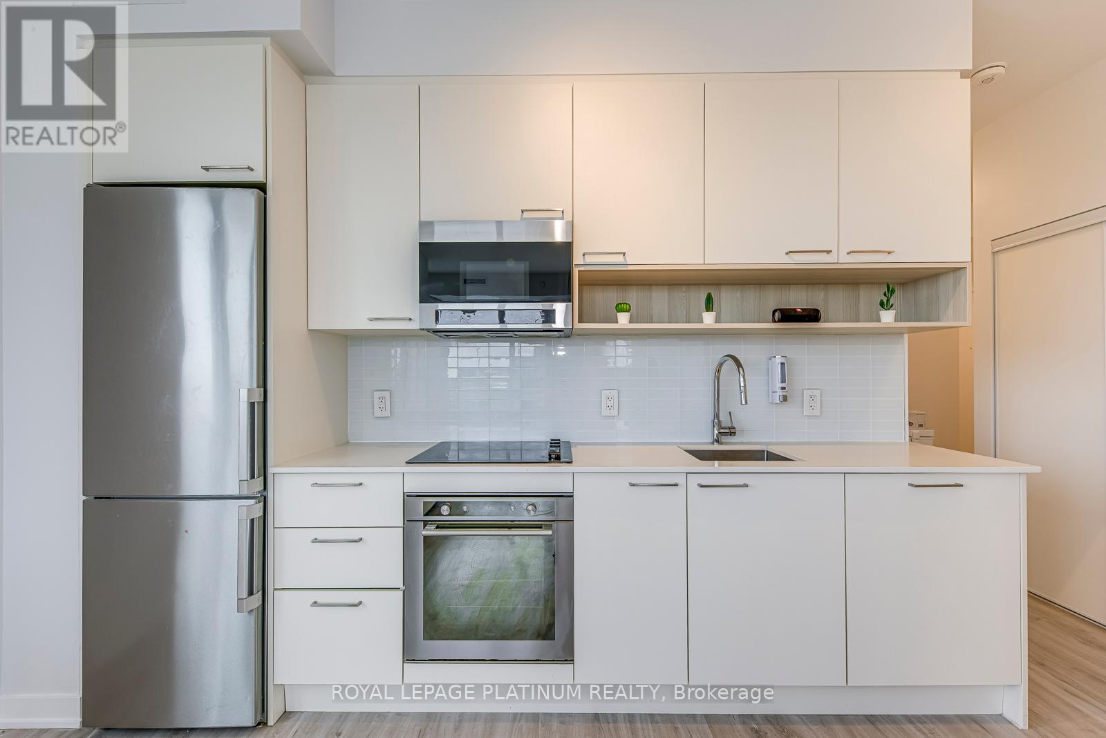 Photo 19 of 216 3005 Pine Glen Road, Oakville ON