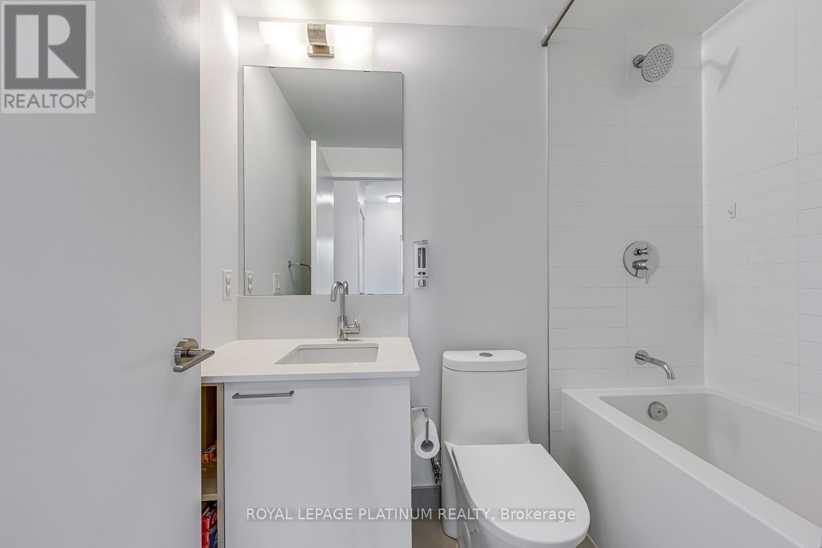 Photo 35 of 216 3005 Pine Glen Road, Oakville ON