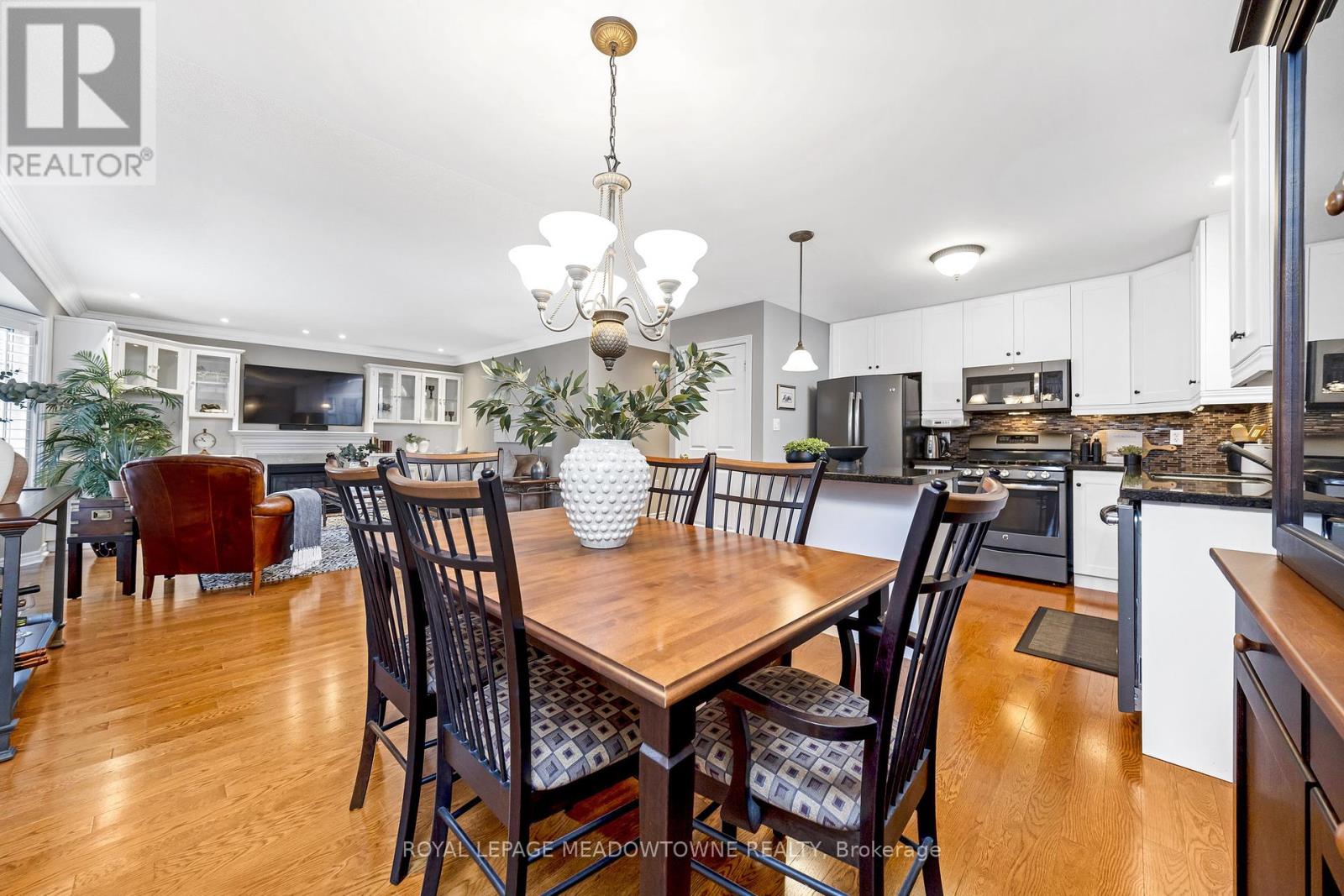 Photo 16 of 241 Ledwith Drive, Milton ON