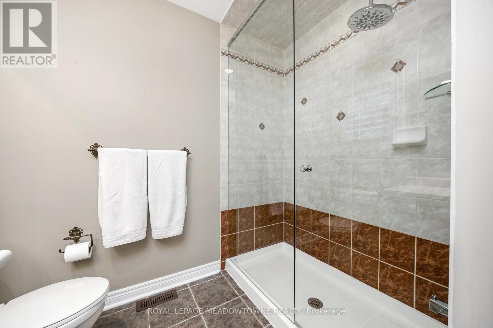 Photo 24 of 241 Ledwith Drive, Milton ON