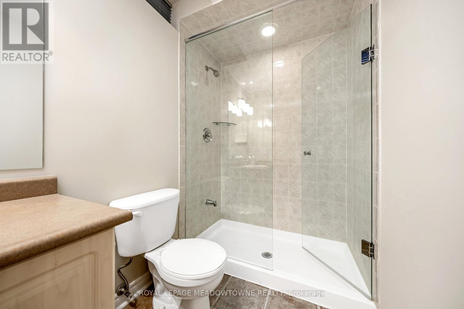 Photo 34 of 241 Ledwith Drive, Milton ON