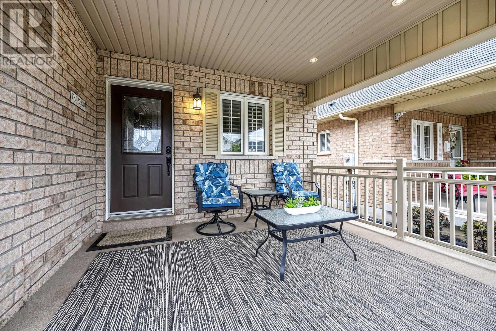 Photo 4 of 241 Ledwith Drive, Milton ON