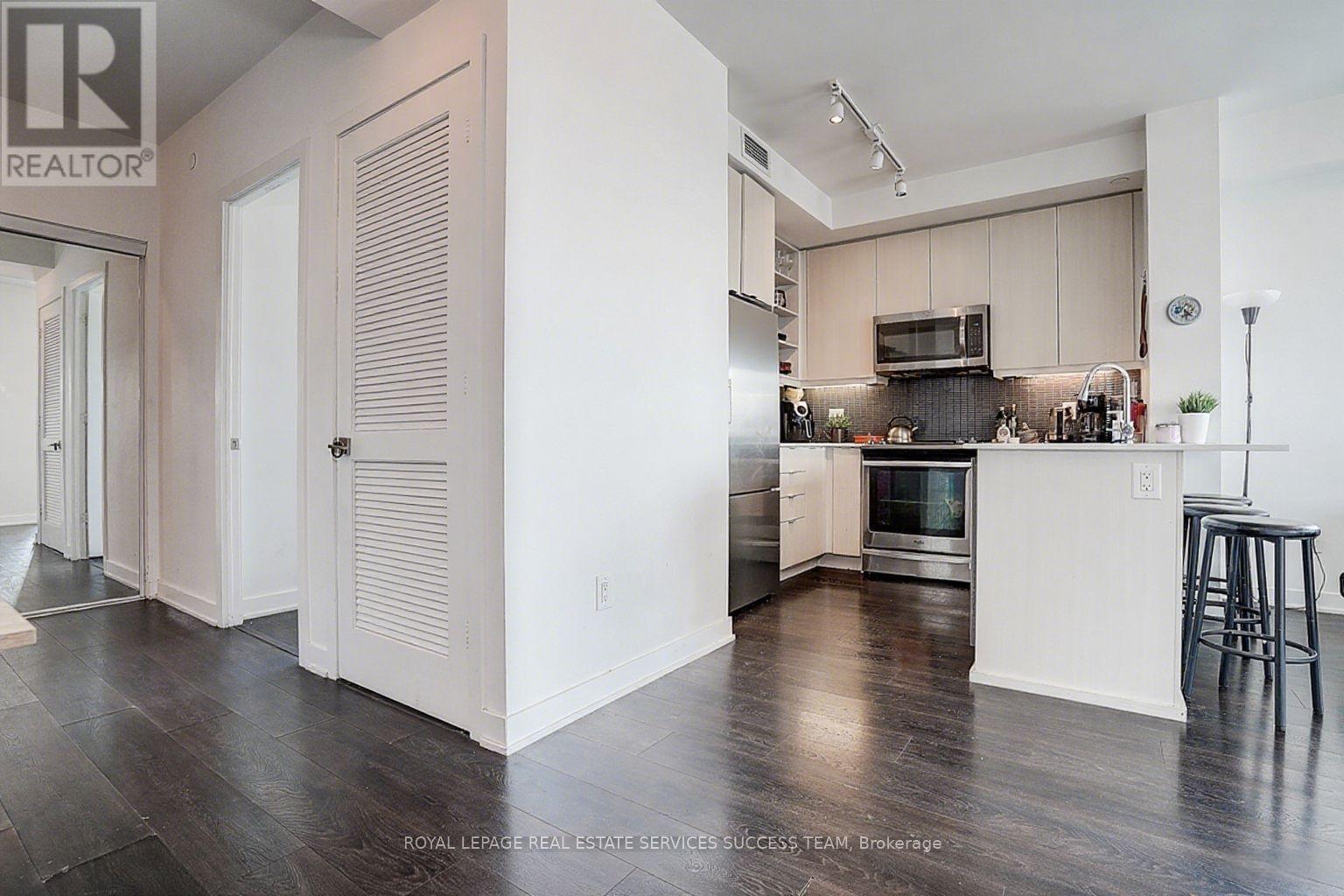 Photo 7 of 1109 4633 Glen Erin Drive, Mississauga ON