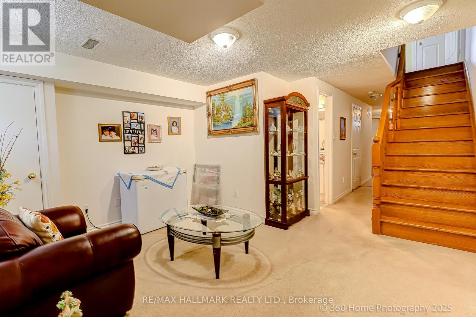 Photo 17 of 188 Rankin Crescent, Toronto ON