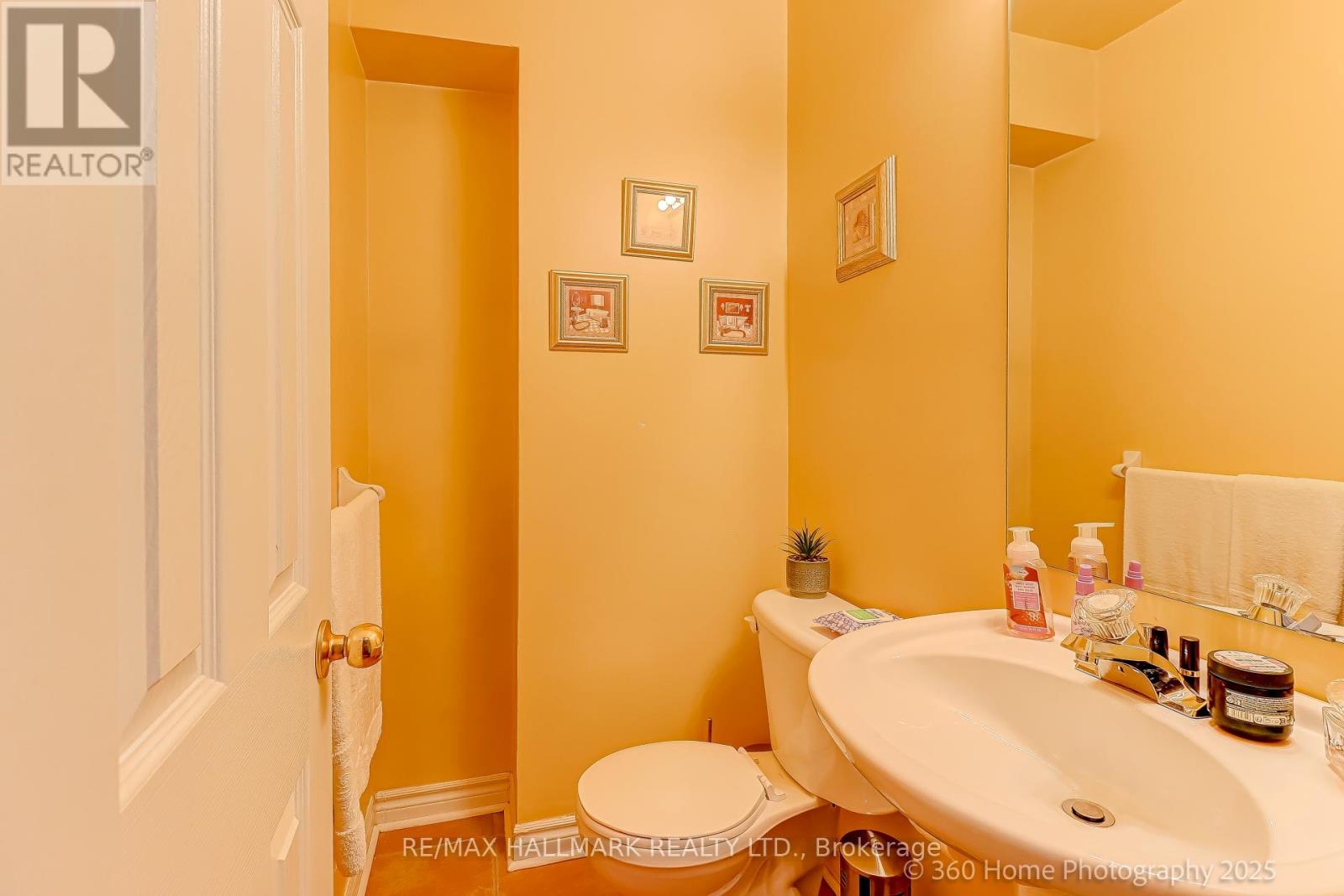 Photo 7 of 188 Rankin Crescent, Toronto ON
