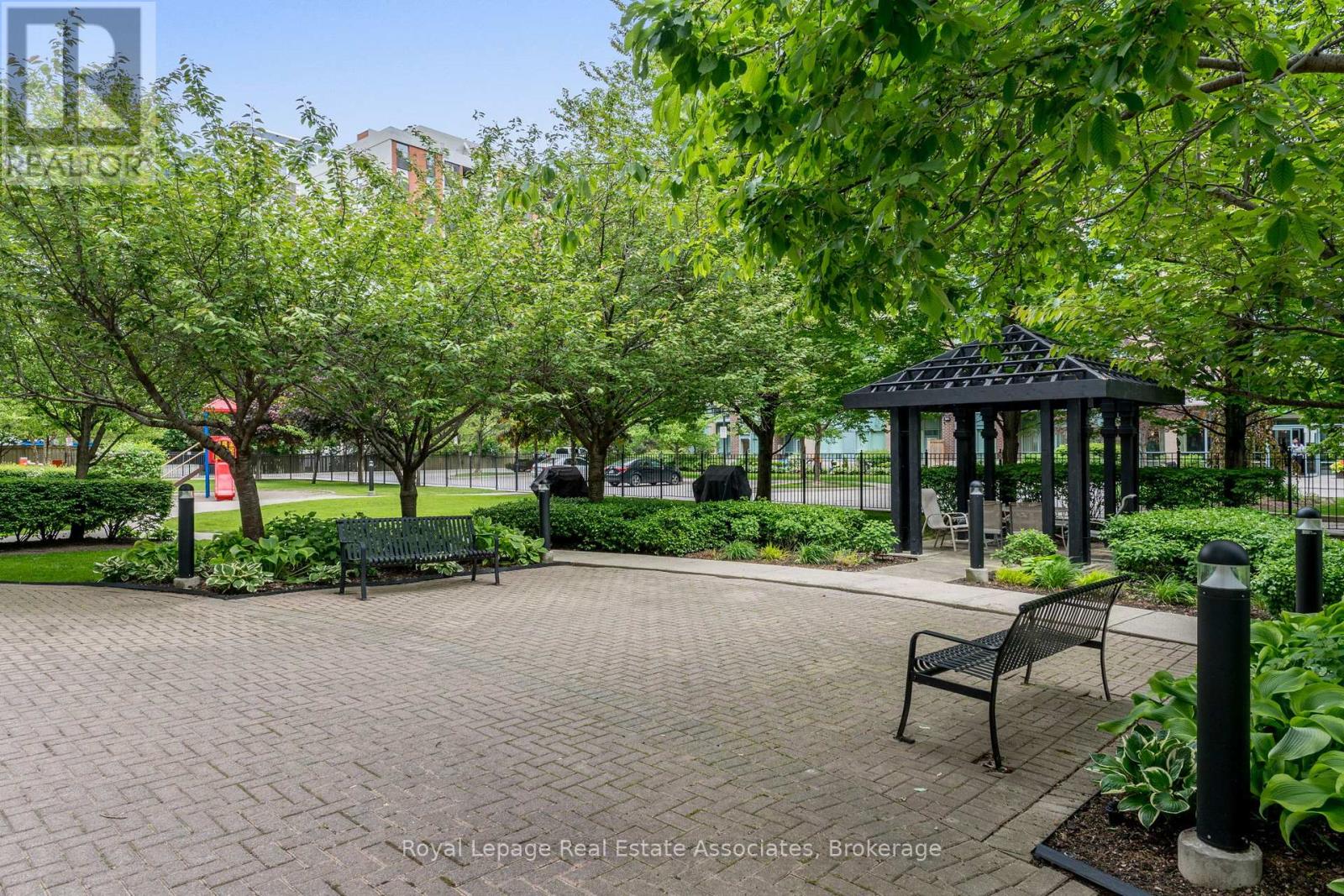 Photo 18 of 709 15 Michael Power Place, Toronto ON