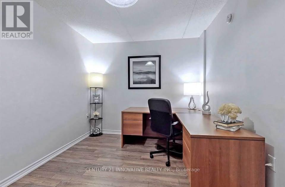 Photo 12 of 309 1450 Main Street, Milton ON
