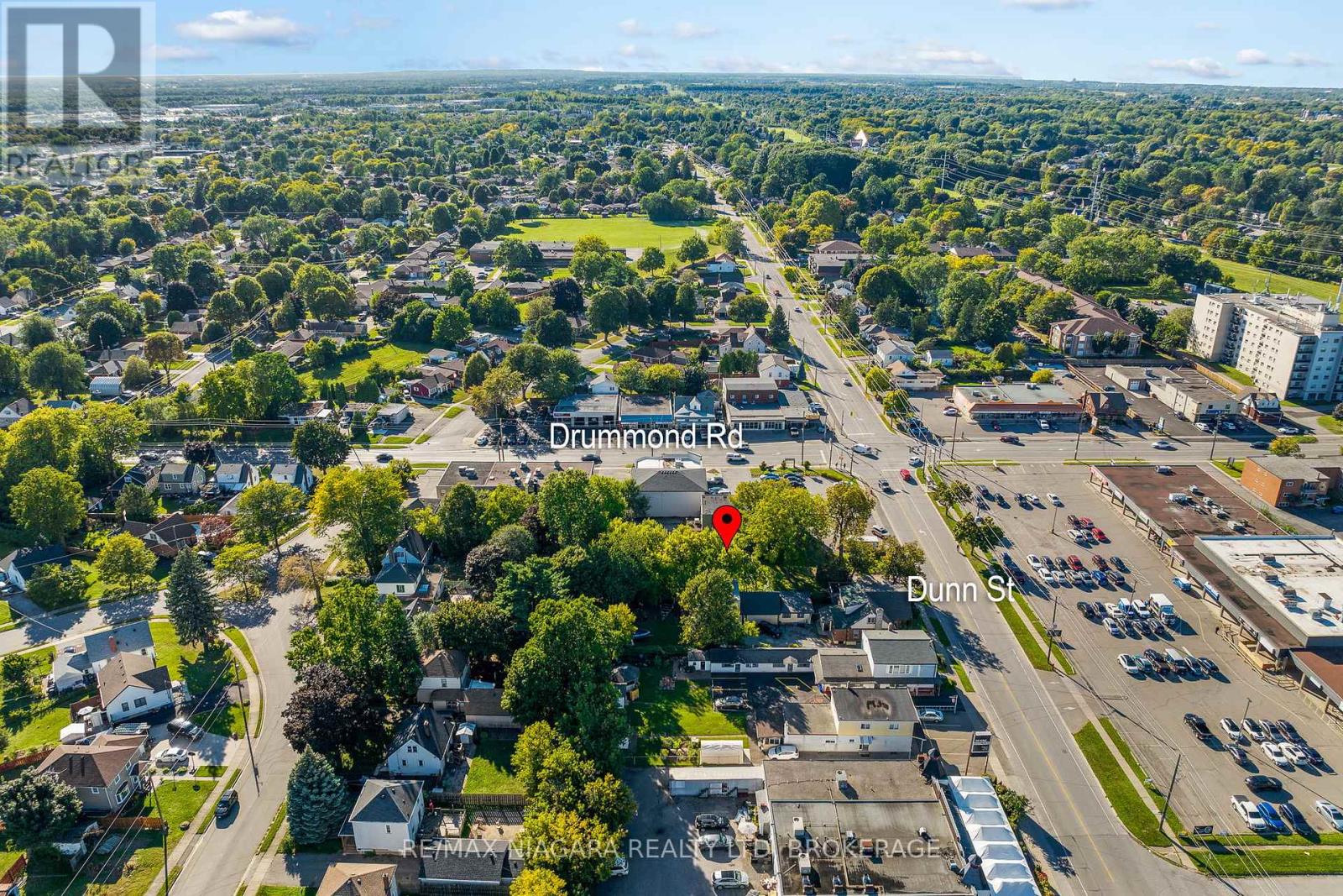 Photo 8 of 6192 Dunn Street, Niagara Falls ON