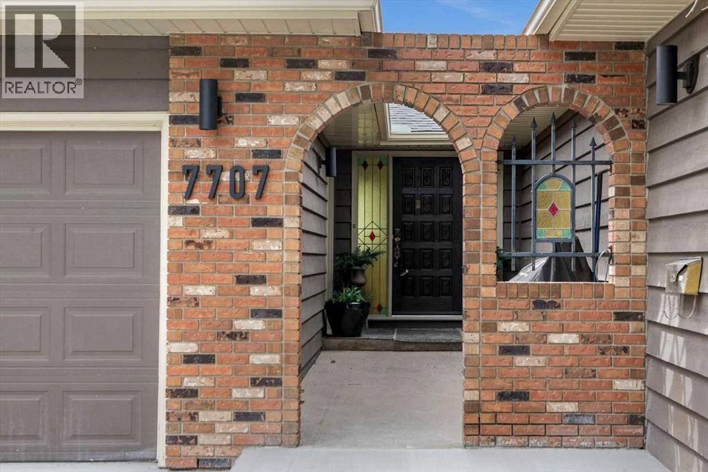 Single Family House Bungalow for Sale in   Avenue NW Silver Springs Calgary 