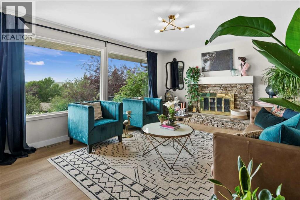 Single Family House Bungalow for Sale in   Avenue NW Silver Springs Calgary 