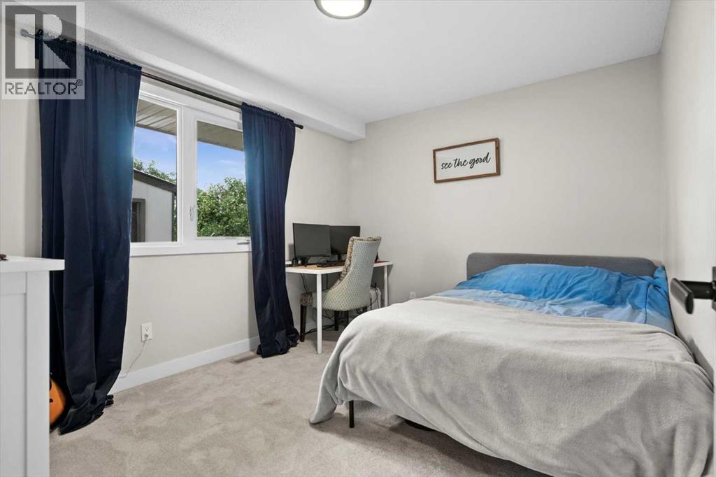 Single Family House Bungalow for Sale in   Avenue NW Silver Springs Calgary 