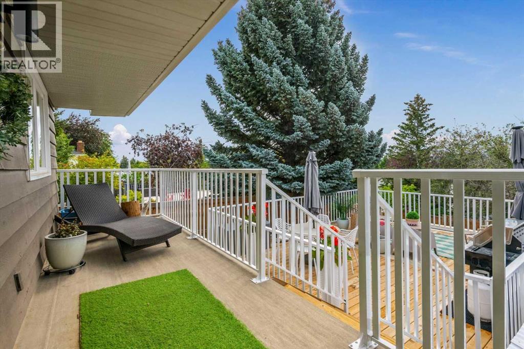 Single Family House Bungalow for Sale in   Avenue NW Silver Springs Calgary 