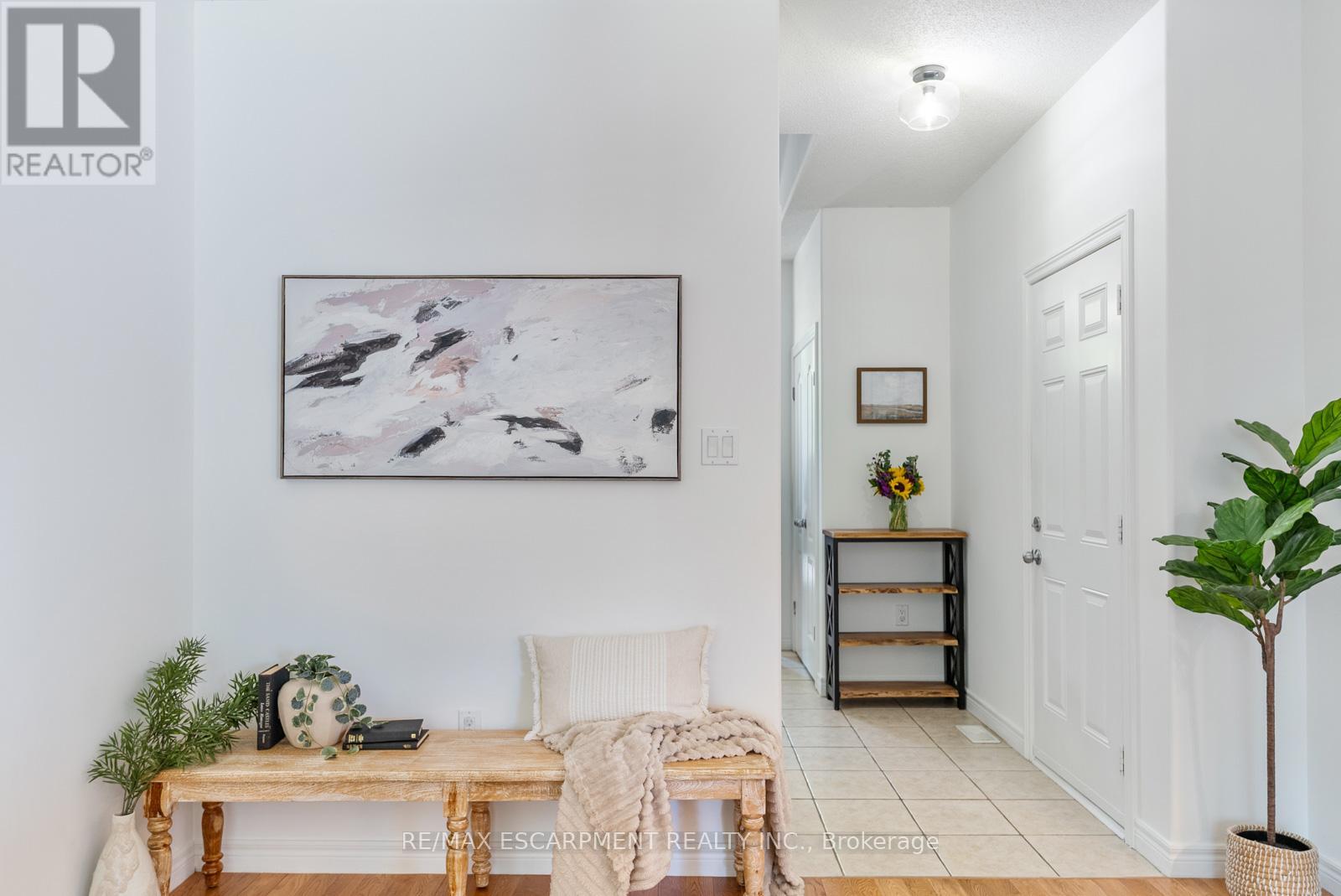 Photo 19 of 4 10 Liddycoat Lane, Hamilton ON