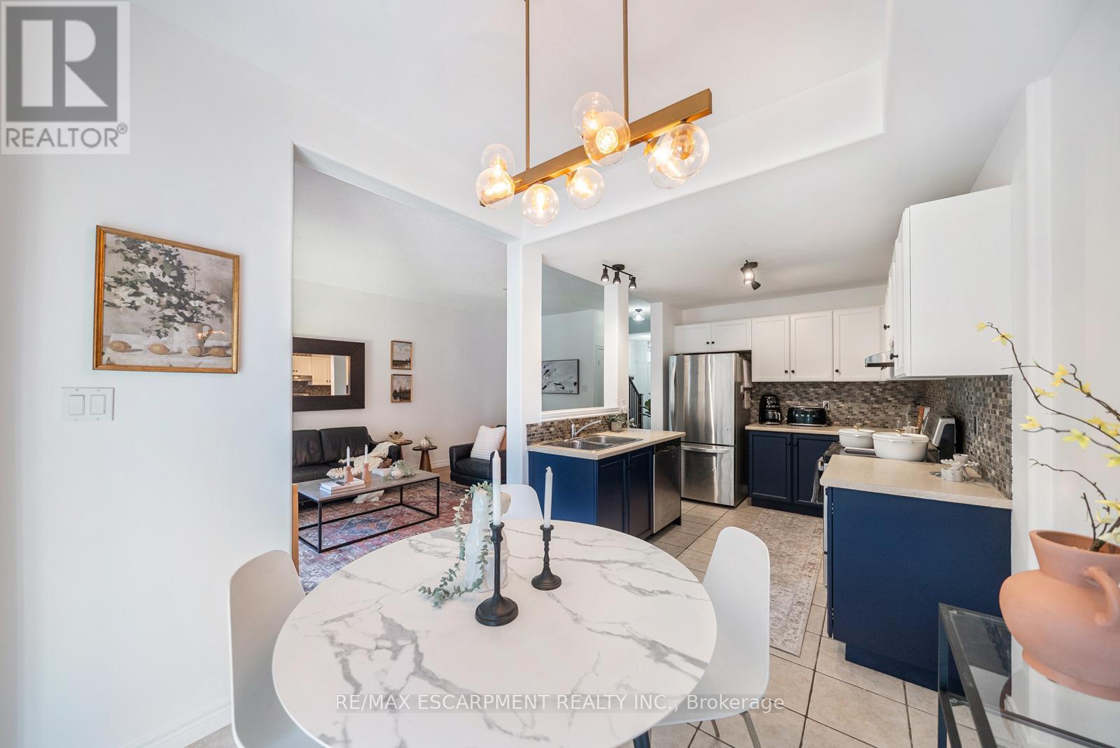 Photo 14 of 4 10 Liddycoat Lane, Hamilton ON