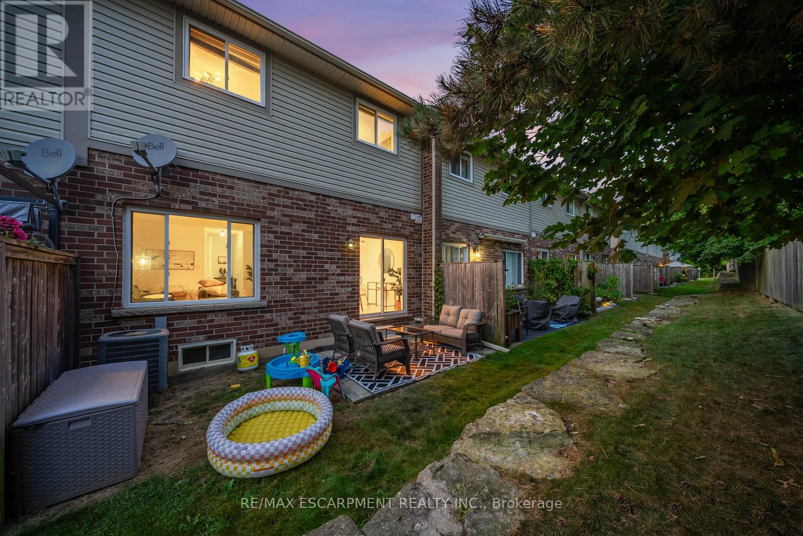 Photo 49 of 4 10 Liddycoat Lane, Hamilton ON
