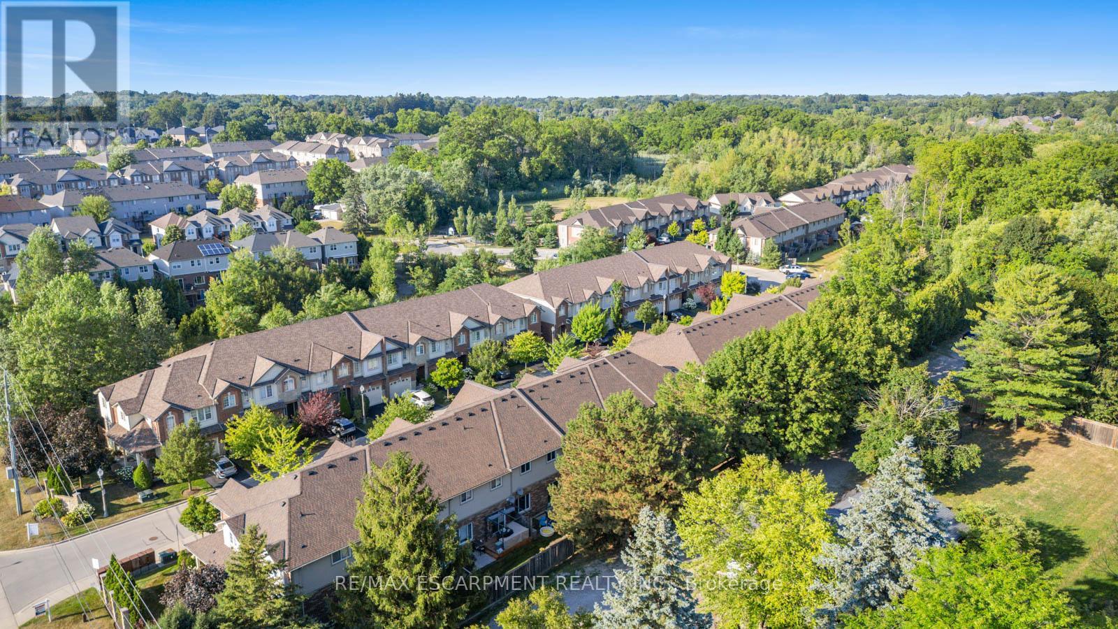 Photo 21 of 4 10 Liddycoat Lane, Hamilton ON