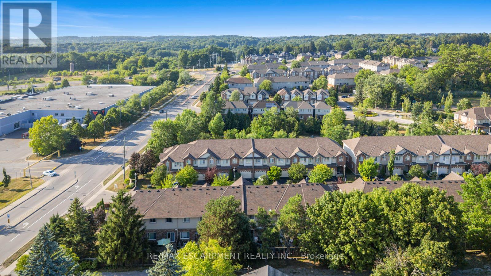 Photo 46 of 4 10 Liddycoat Lane, Hamilton ON