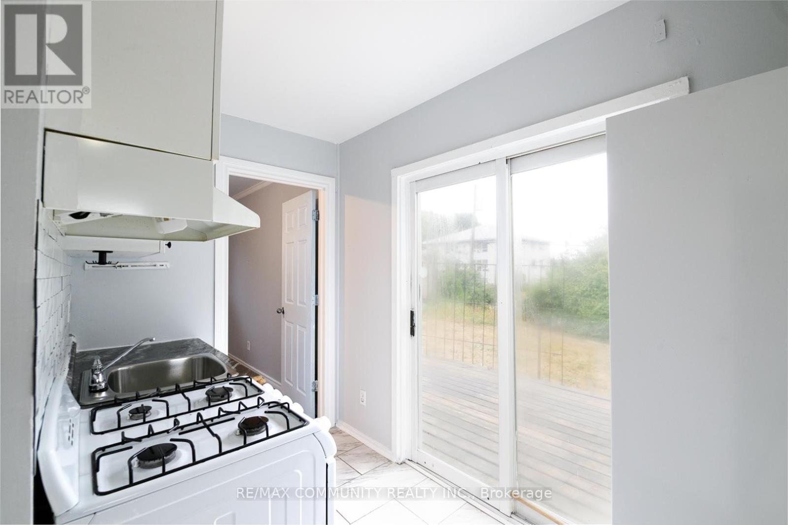 Photo 17 of 52 Hillside Street, Belleville ON
