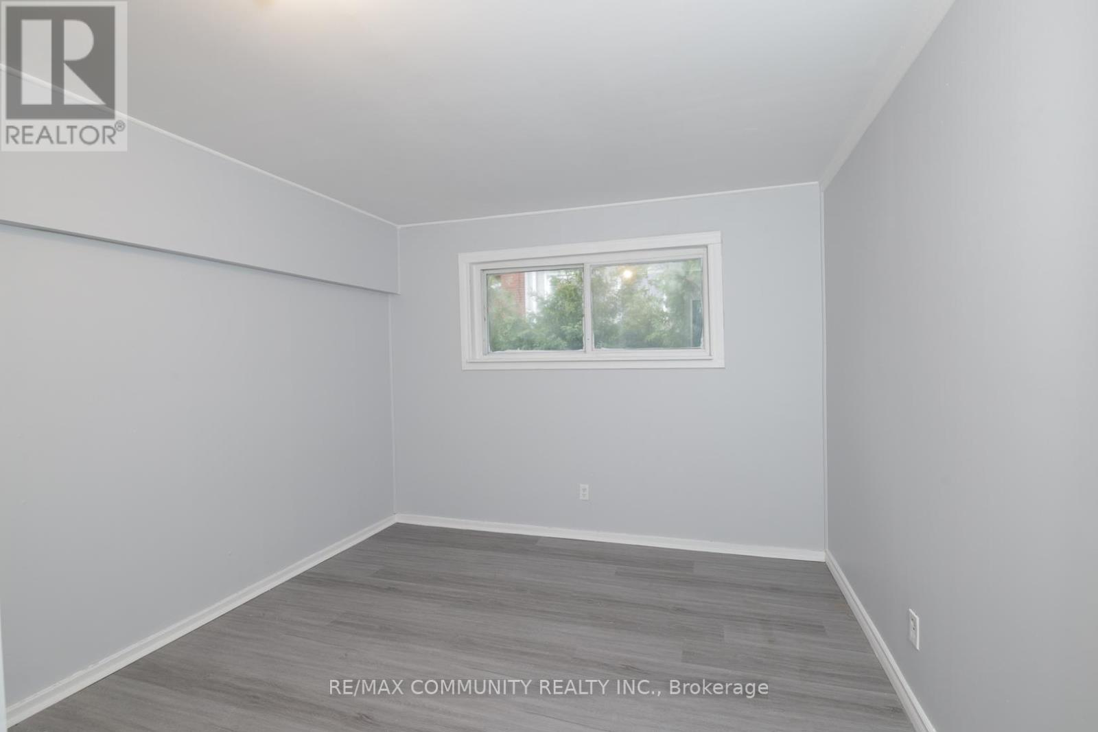 Photo 18 of 52 Hillside Street, Belleville ON