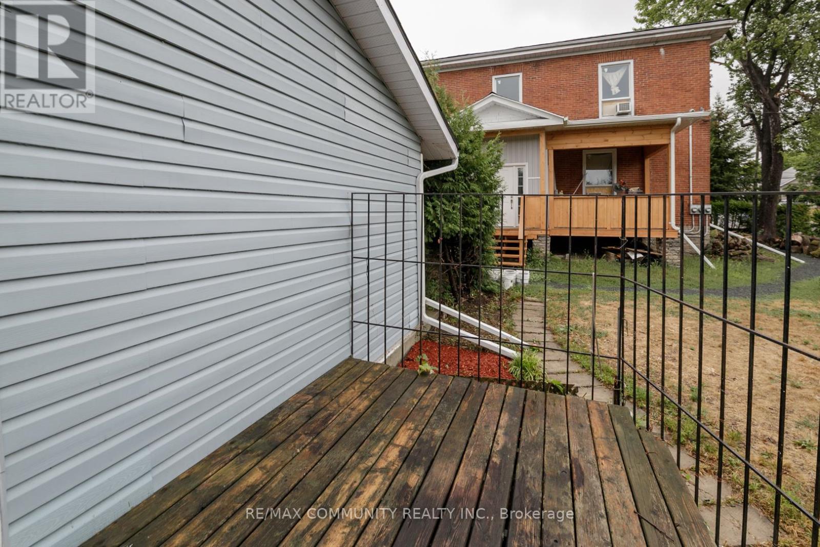 Photo 20 of 52 Hillside Street, Belleville ON