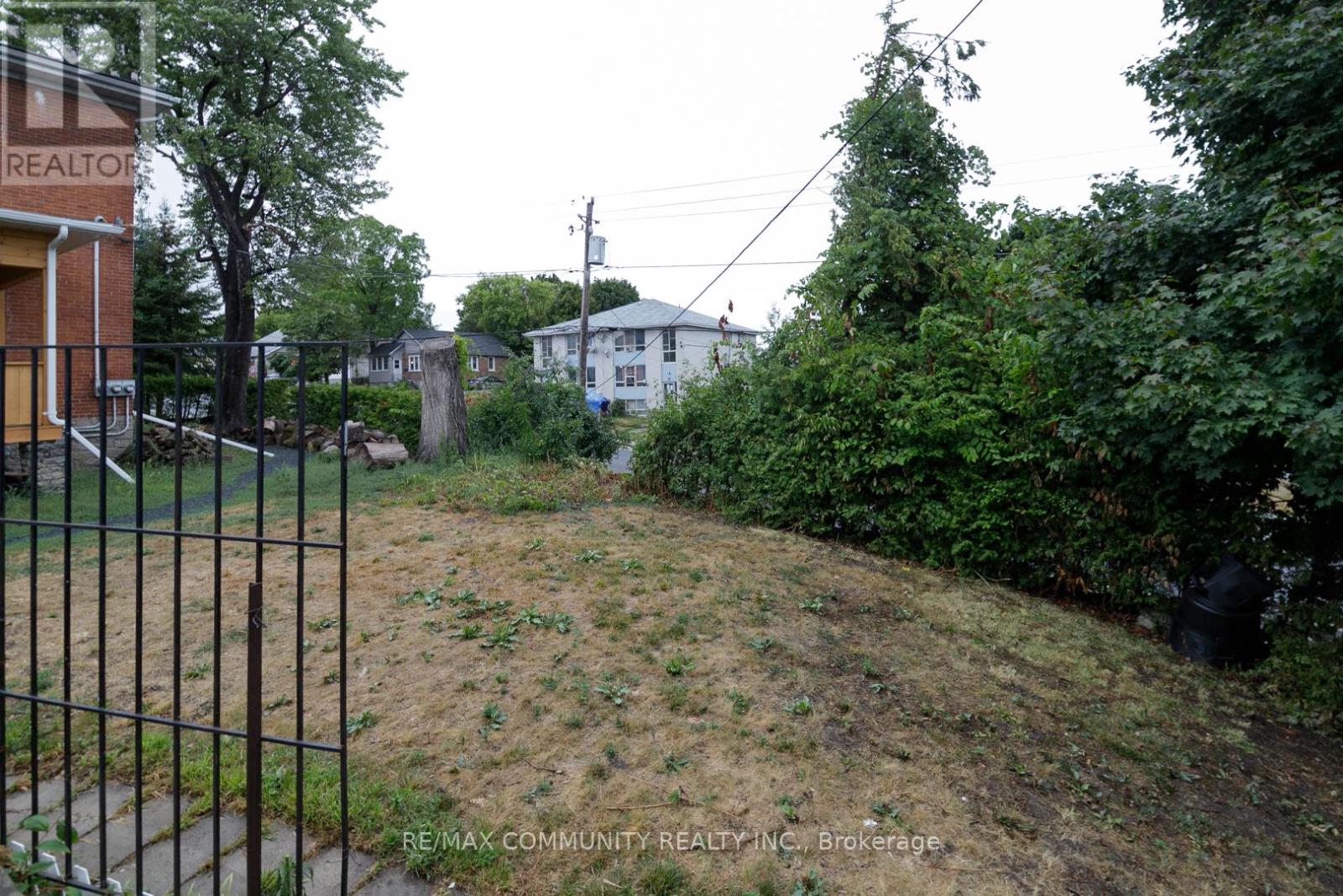 Photo 21 of 52 Hillside Street, Belleville ON