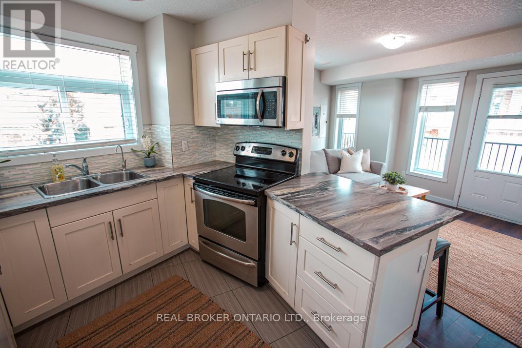 Photo 12 of B 489 East Avenue, Kitchener ON