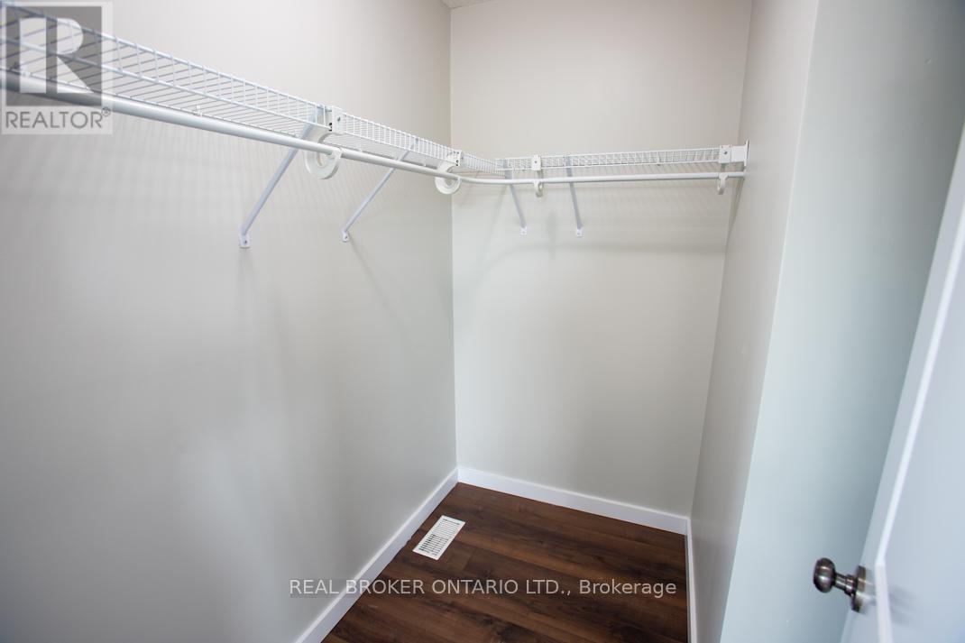 Photo 44 of B 489 East Avenue, Kitchener ON