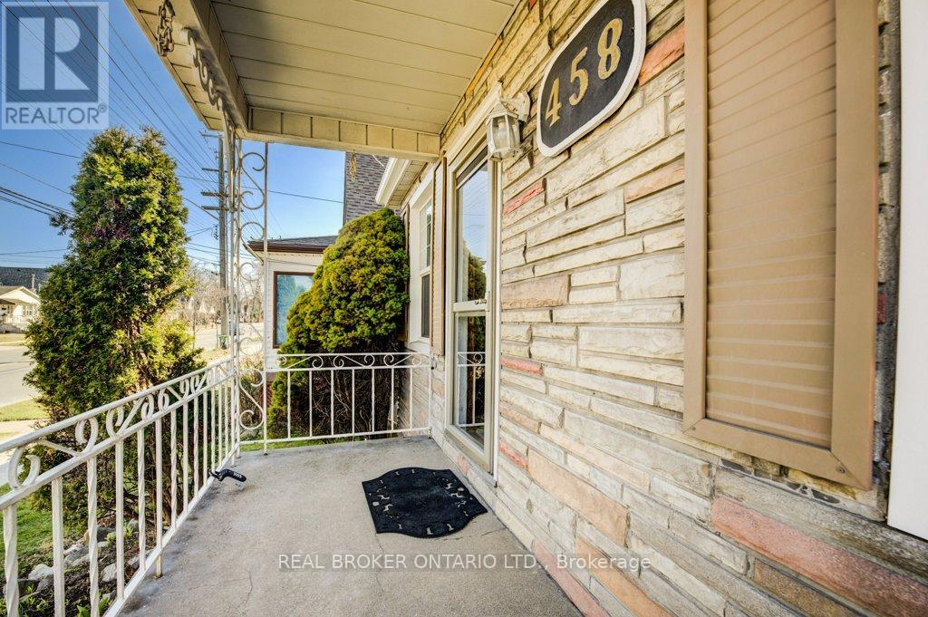 Photo 2 of 458 Upper Wentworth Street, Hamilton ON