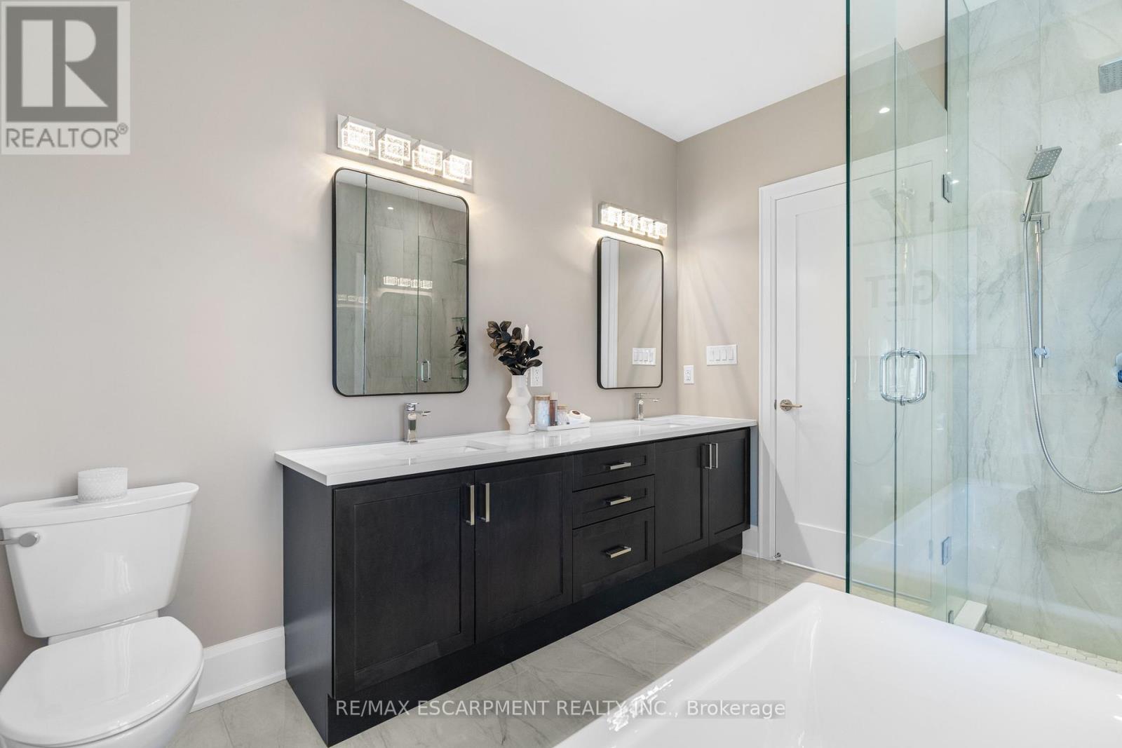 Photo 3 of 580 Patterson Road, Kawartha Lakes ON