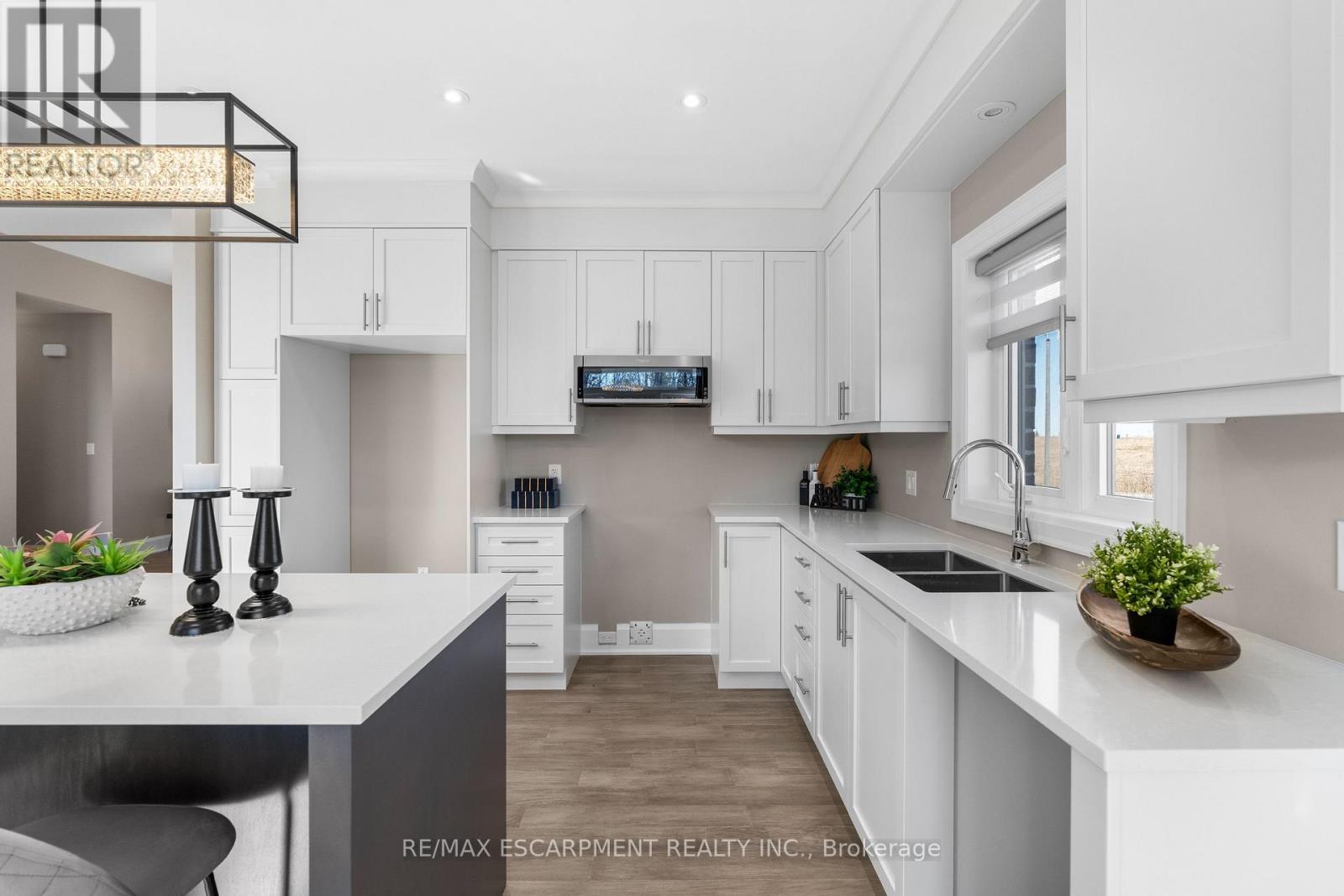 Photo 7 of 580 Patterson Road, Kawartha Lakes ON