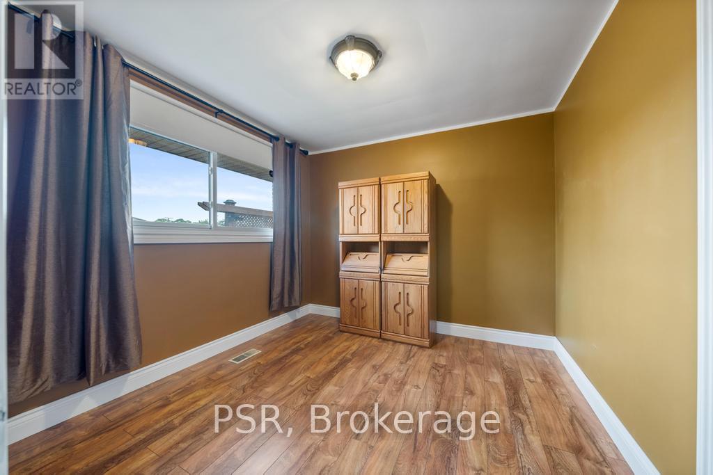 Photo 19 of 117 Sunrise Drive, Hamilton ON