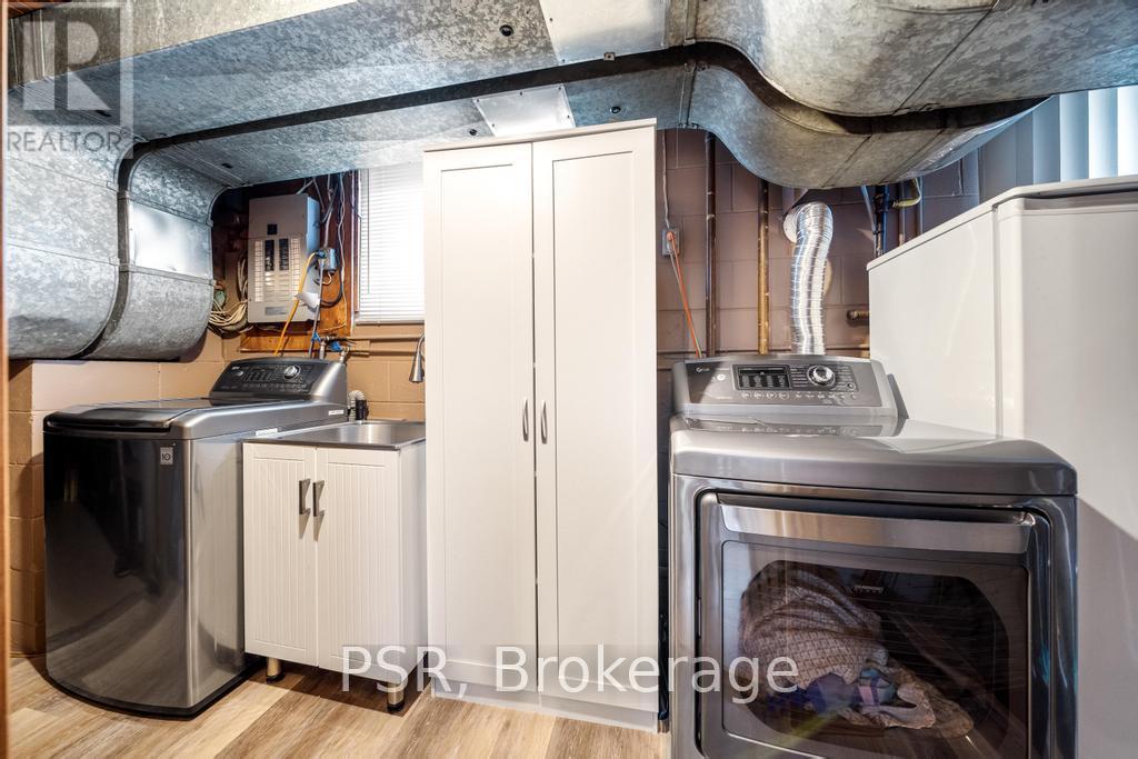 Photo 29 of 117 Sunrise Drive, Hamilton ON