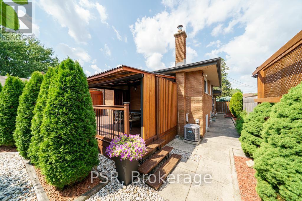 Photo 45 of 117 Sunrise Drive, Hamilton ON