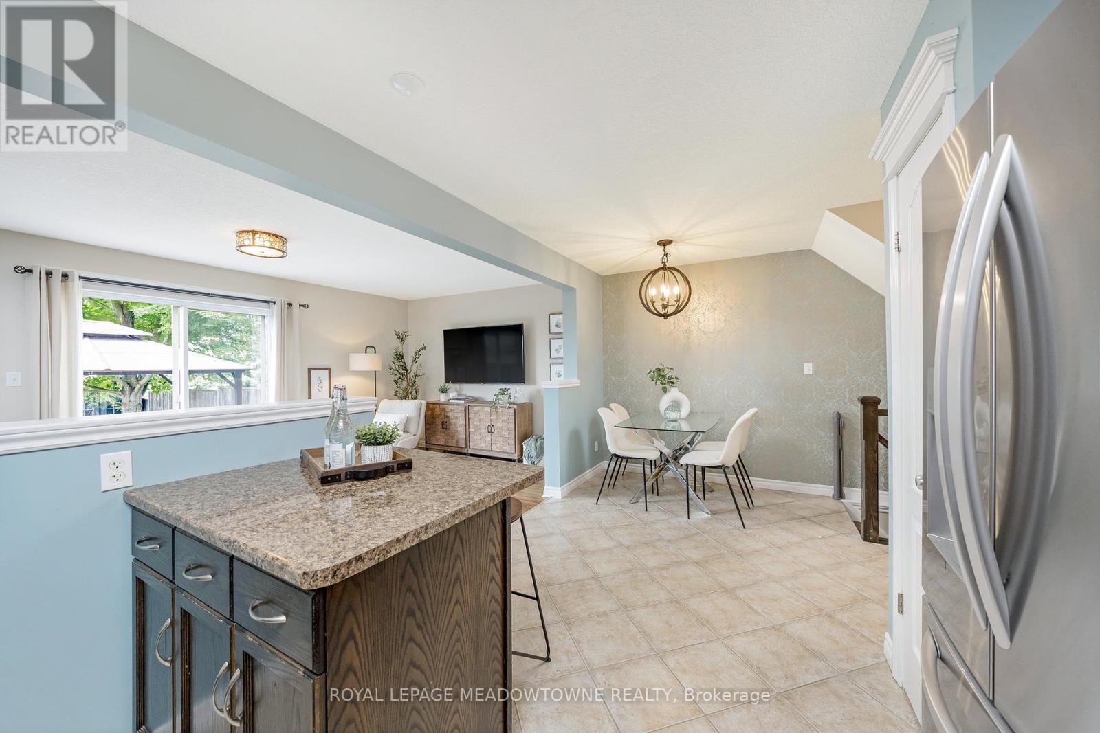 Photo 13 of 324 Severn Drive, Guelph ON