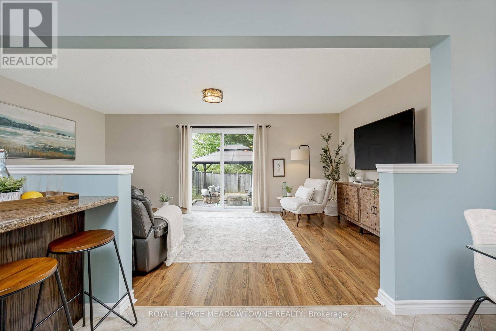 Photo 15 of 324 Severn Drive, Guelph ON