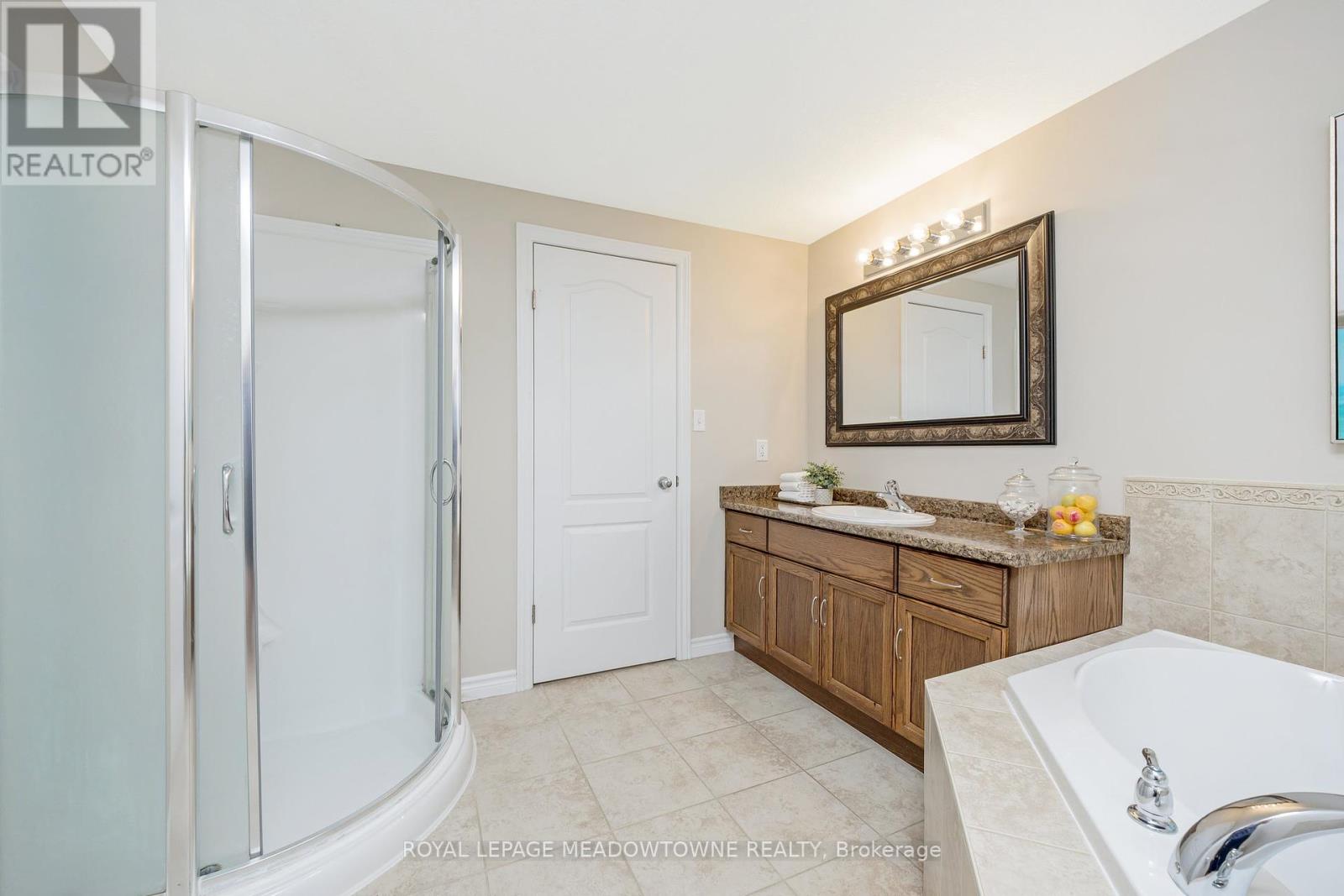 Photo 28 of 324 Severn Drive, Guelph ON