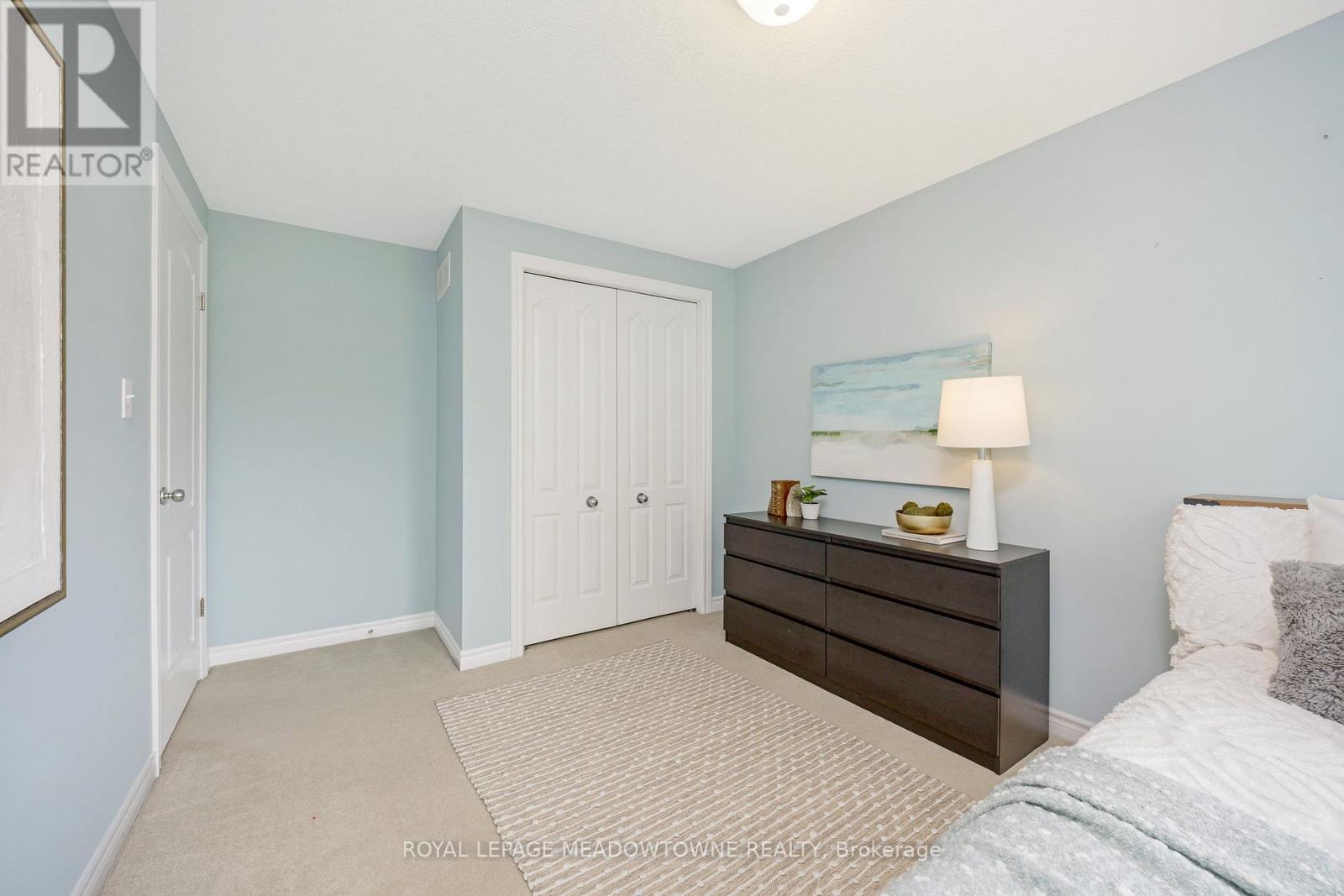 Photo 31 of 324 Severn Drive, Guelph ON