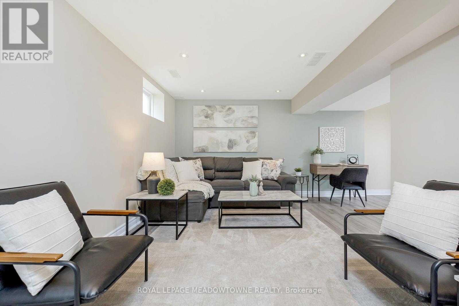 Photo 34 of 324 Severn Drive, Guelph ON