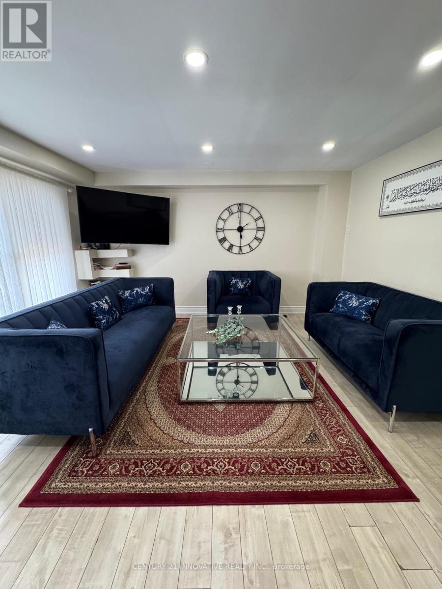 Photo 10 of 735 Parkview Crescent, Cambridge ON