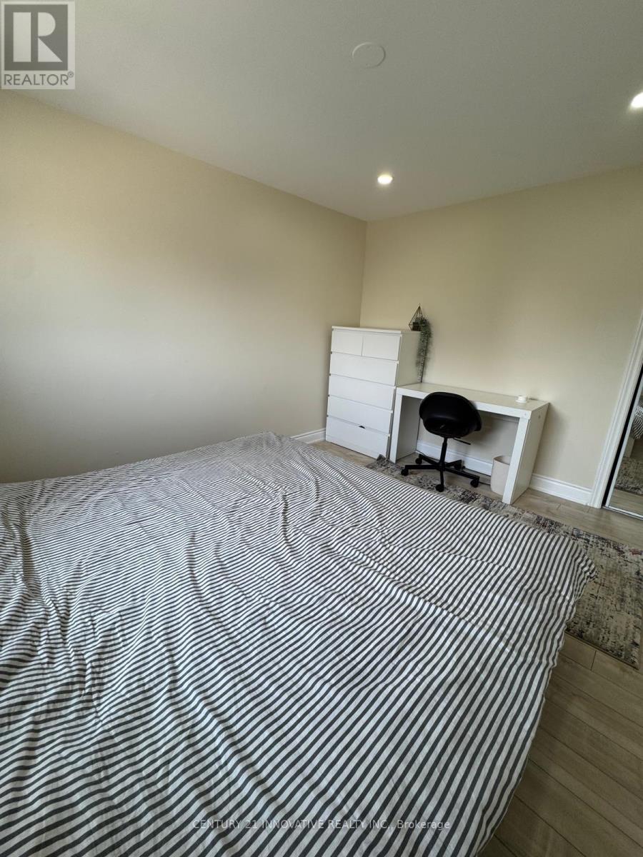 Photo 19 of 735 Parkview Crescent, Cambridge ON