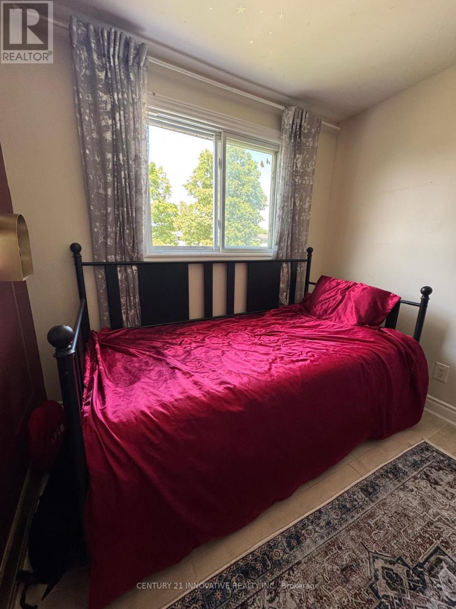 Photo 24 of 735 Parkview Crescent, Cambridge ON