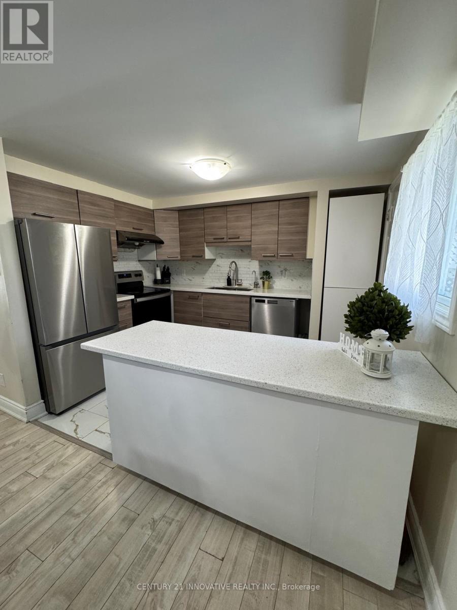 Photo 5 of 735 Parkview Crescent, Cambridge ON