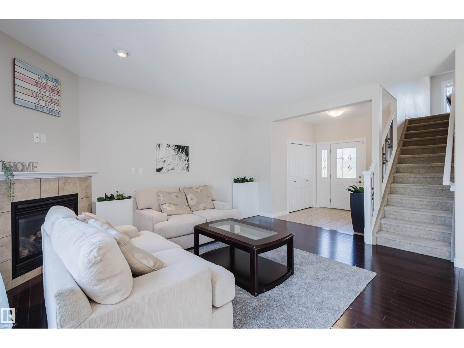 Photo 4 of 656 171 St Sw, Edmonton AB
