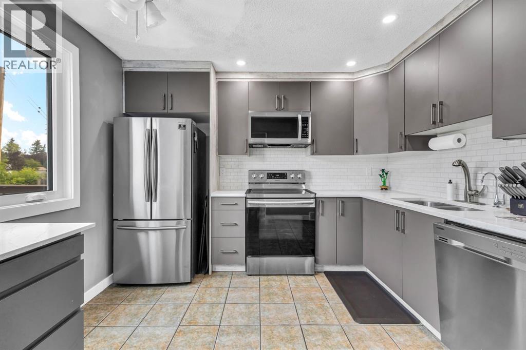 Single Family House for Sale in  Erin Woods Drive SE Erin Woods Calgary 
