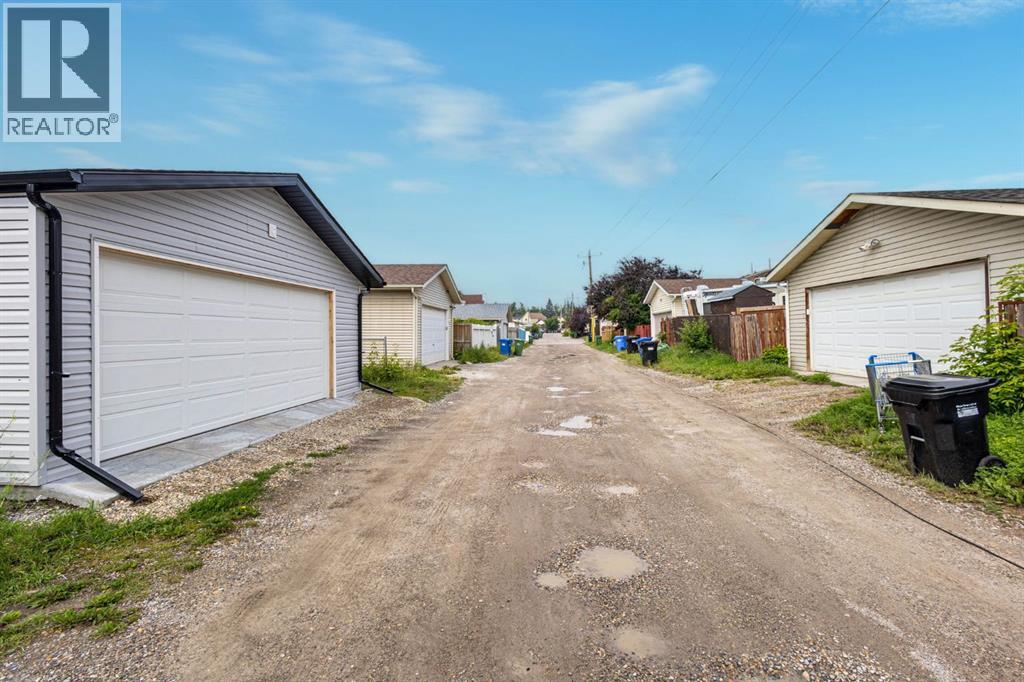 Single Family House for Sale in  Erin Woods Drive SE Erin Woods Calgary 